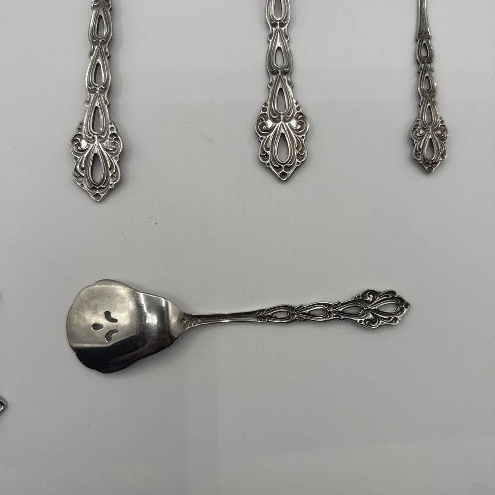 Oneida Chandelier 10 Different Pcs Dinner Fork + Community Stainless Flatware